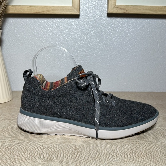 Pendleton Wool Women's Lace-Up Water-Resistant Wool Sneaker 7.5 - Picture 5 of 15